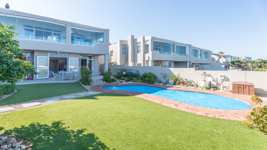 3 Bedroom Property for Sale in Bloubergstrand Western Cape